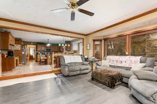 3467 Charlemaine Dr, Aurora, IL 60504 - Photo 4