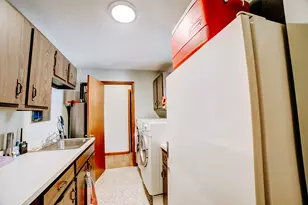 107 S Sheridan Ave, Watseka, IL 60970 - Photo 36