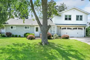 5524 S Bruner St, Hinsdale, IL 60521 - Photo 1