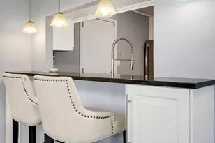 5524 S Bruner St, Hinsdale, IL 60521 - Photo 12