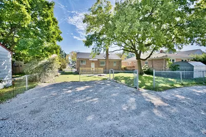 8140 Crawford Avenue, Skokie, IL 60076 - Photo 34