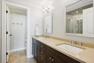 250 E Pearson St, Chicago, IL 60611 - Photo 14