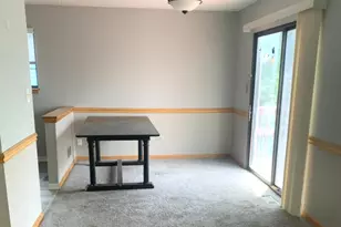 1073 Foxworth Blvd, Lombard, IL 60148 - Photo 2