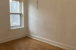 2233 E 70th Pl, Chicago, IL 60649 - Photo 10