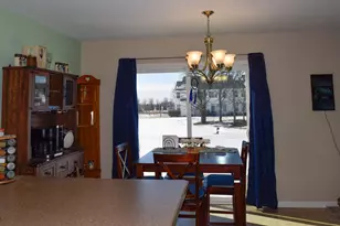 748 Florence St, Hampshire, IL 60140 - Photo 6