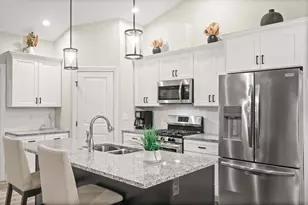 2621 Shale Rd, Normal, IL 61761 - Photo 24