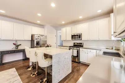 1677 Driftwood Lane, Crystal Lake, IL 60014 - Photo 8