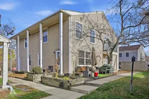 551 Sidney Ave, Glendale Heights, IL 60139 - Photo 2