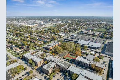 8905 Knight Avenue #211, Des Plaines, IL 60016 - Photo 4