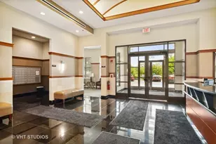 6420 Double Eagle Dr, Woodridge, IL 60517 - Photo 2