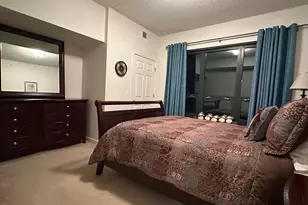 6420 Double Eagle Dr, Woodridge, IL 60517 - Photo 10