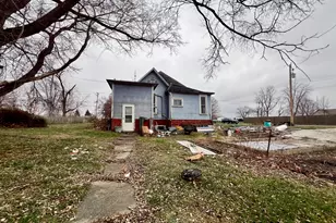 315 W Main St, Oakland, IL 61943 - Photo 16