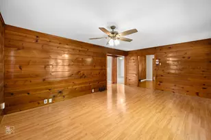 218 S Harrison St, Batavia, IL 60510 - Photo 2
