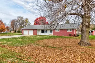 761 N 3906th Rd, Triumph, IL 61371 - Photo 2