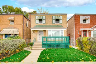 10626 S Prairie Ave, Chicago, IL 60628 - Photo 2