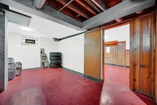 10626 S Prairie Ave, Chicago, IL 60628 - Photo 22