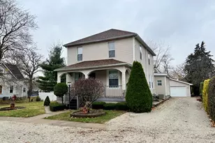 118 N Hartwell St, Gilman, IL 60938 - Photo 2