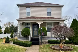 118 N Hartwell St, Gilman, IL 60938 - Photo 4