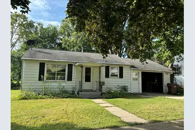 627 W Homer, Freeport, IL 61032 - Photo 1