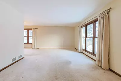 2656 Bloomfield Drive, Lisle, IL 60532 - Photo 6