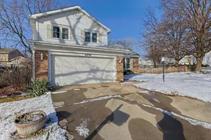 2656 Bloomfield Dr, Lisle, IL 60532 - Photo 4