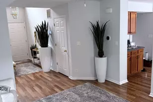 2727 Borkshire Ln, Aurora, IL 60502 - Photo 4