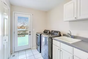 660 Robin Ridge, Elgin, IL 60123 - Photo 12