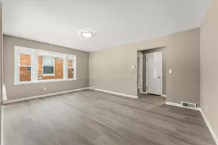 1407 W Clark St, Champaign, IL 61821 - Photo 6