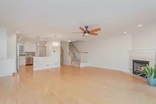 1031 N Earls Ct, Palatine, IL 60067 - Photo 8