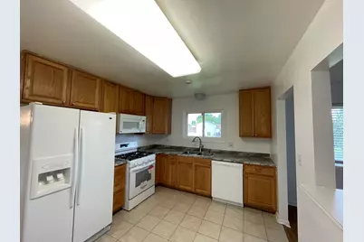 [Address not provided], Elk Grove Village, IL 60007 - Photo 4