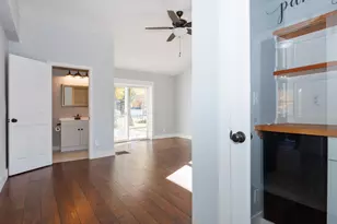 1811 E Lincoln St, Bloomington, IL 61701 - Photo 16