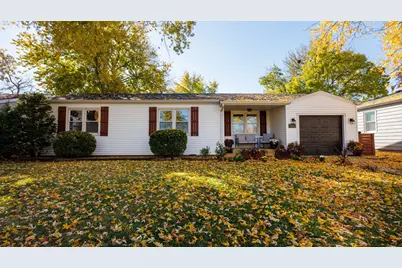 1811 E Lincoln Street, Bloomington, IL 61701 - Photo 1