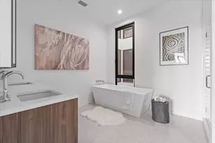 1340 W Chestnut St, Chicago, IL 60642 - Photo 24