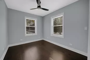 9356 S Manistee Ave, Chicago, IL 60617 - Photo 12