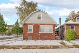 9356 S Manistee Ave, Chicago, IL 60617 - Photo 1