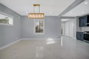 9356 S Manistee Ave, Chicago, IL 60617 - Photo 8