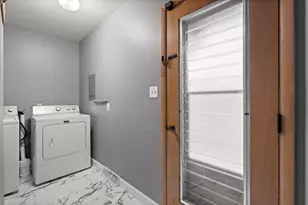 537-541 N Edgelawn Dr, Aurora, IL 60506 - Photo 14