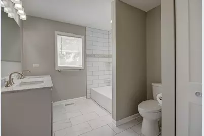 386 W 3rd Street, Braidwood, IL 60408 - Photo 22