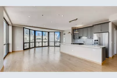 [Address not provided], Chicago, IL 60654 - Photo 6