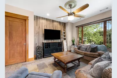 4218 Florence Avenue, Downers Grove, IL 60515 - Photo 4