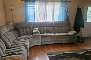 1S156 Radford Ln, Villa Park, IL 60181 - Photo 2