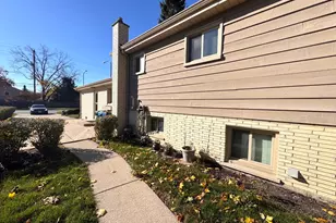 1042 W Central Rd, Mount Prospect, IL 60056 - Photo 20