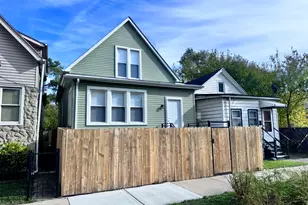 11581 S Lafayette Ave, Chicago, IL 60628 - Photo 2