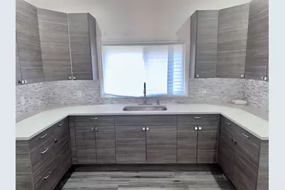 11581 S Lafayette Avenue, Chicago, IL 60628 - Photo 12