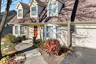 27W154 Chartwell Dr, Winfield, IL 60190 - Photo 4