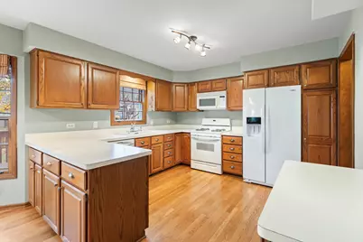 27W154 Chartwell Drive, Winfield, IL 60190 - Photo 24