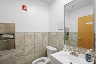 1N131 County Farm Rd, Winfield, IL 60190 - Photo 16