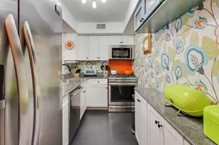 2235 N Lakewood Ave, Chicago, IL 60614 - Photo 20