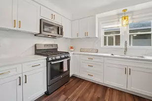 7652 W Catalpa Ave, Chicago, IL 60656 - Photo 4