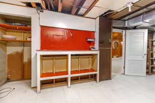 9400 S Calumet Ave, Chicago, IL 60619 - Photo 30